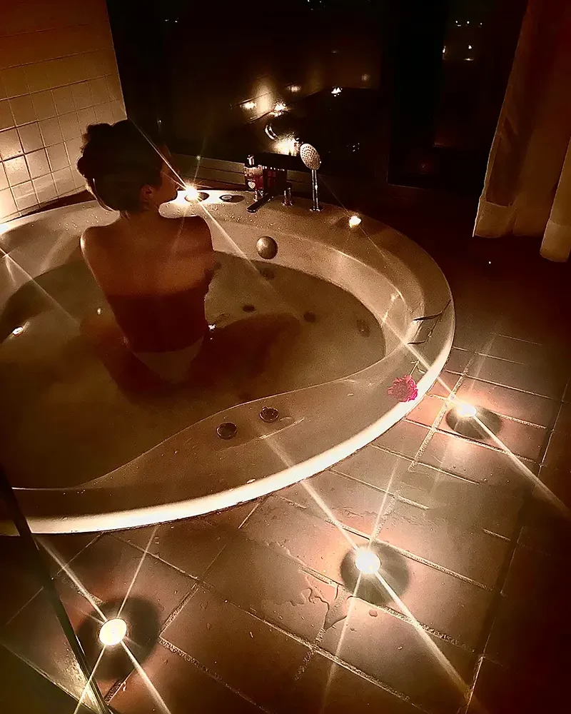 suites niditas chica jacuzzi